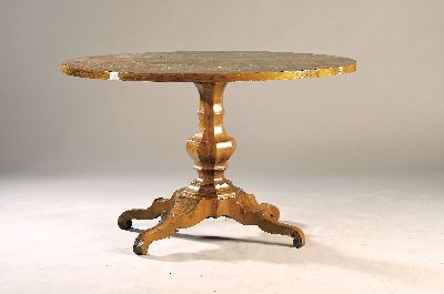 Image Salontisch, Biedermeier, 19.Jh., Nußbaumfurnier, ovale Tischplatte auf kräftiger ...