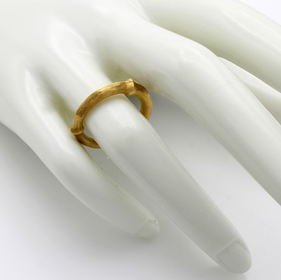27124425a - Ole Lynggaard Nature Ring IV, GG 750/000, RW ca. 53, orig. Etui u. Papiere anbei