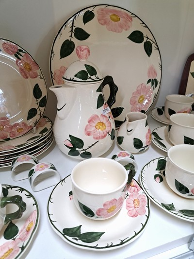 27124435c - Kaffeeservice, Villeroy & Boch, Wildrose, Steingut, komplett für 6 Personen: ...