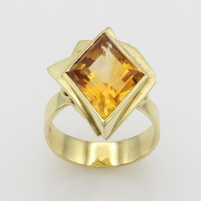 27124491a - Ring mit Citrin, GG 585/000, z.T. matt., rautenförm. Citrin ca. 6 ct, RW ca. 57 ...