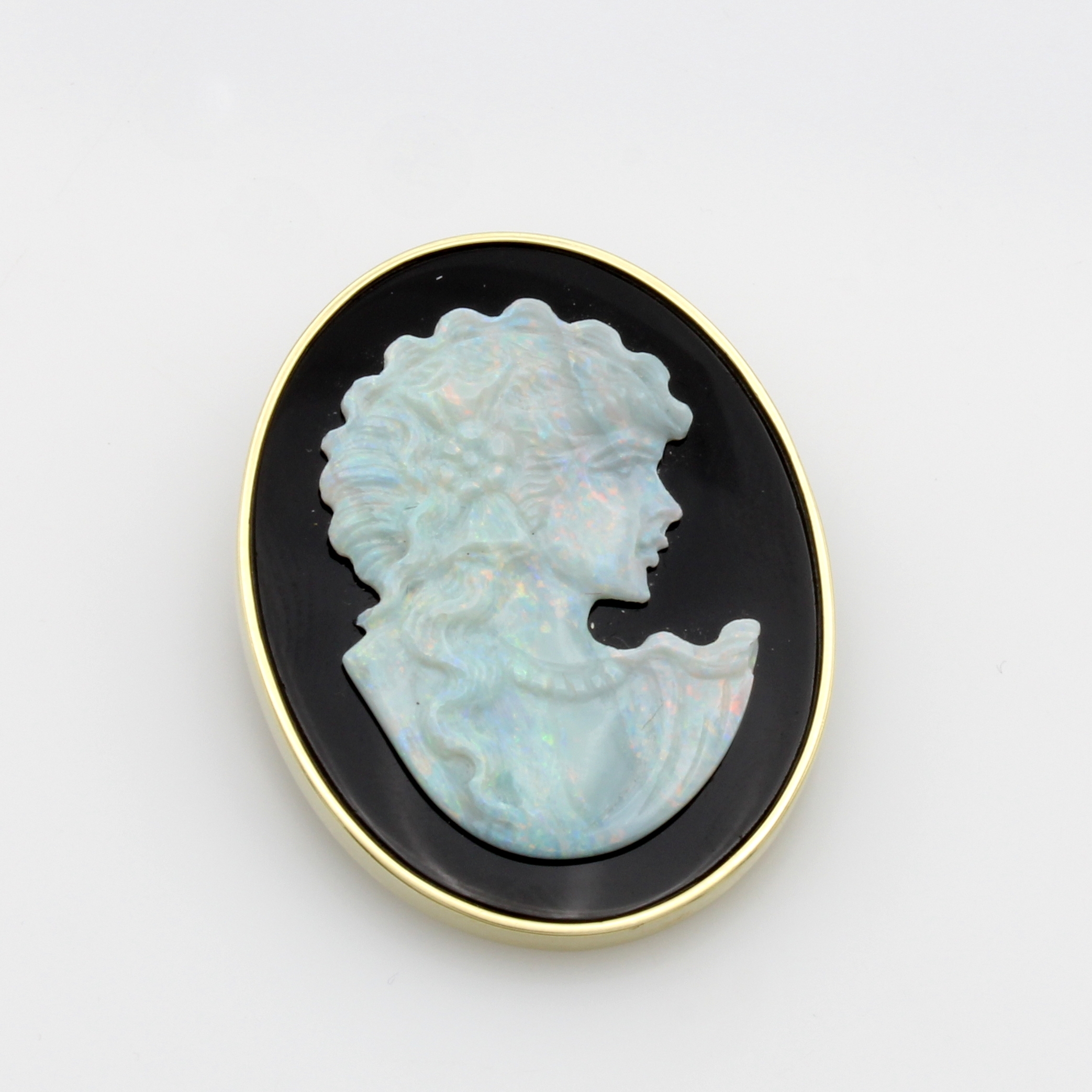 Image 27124532 - Anhänger/Brosche mit Opal und Onyx, GG 585/ 000, Darstellung eines Frauenportraits ...