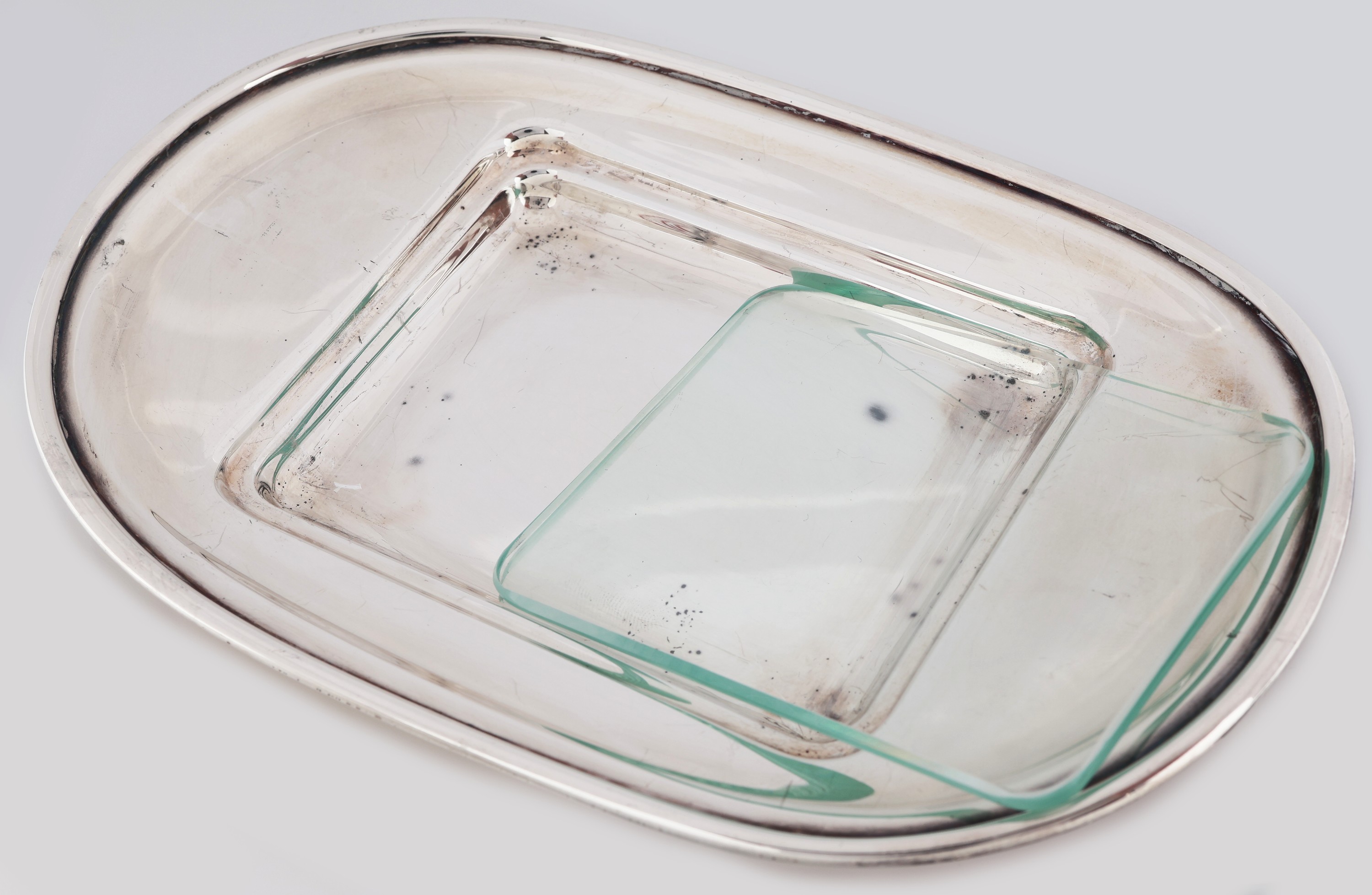 Detail d: Butterdose, deutsch, 1950er-60er Jahre, 925er Silber, schlichtes Design, ovales Tablett, Deckel mit schlichtem Knauf, ca. 17.5 x 11.5 cm, Gewicht ...