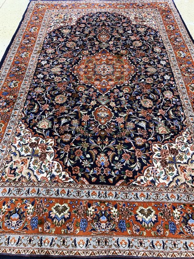 27124598h - Yazd, Persia, late 20th century, wool on cotton, approx. 305 x 202 cm, condition: 1-2. ...