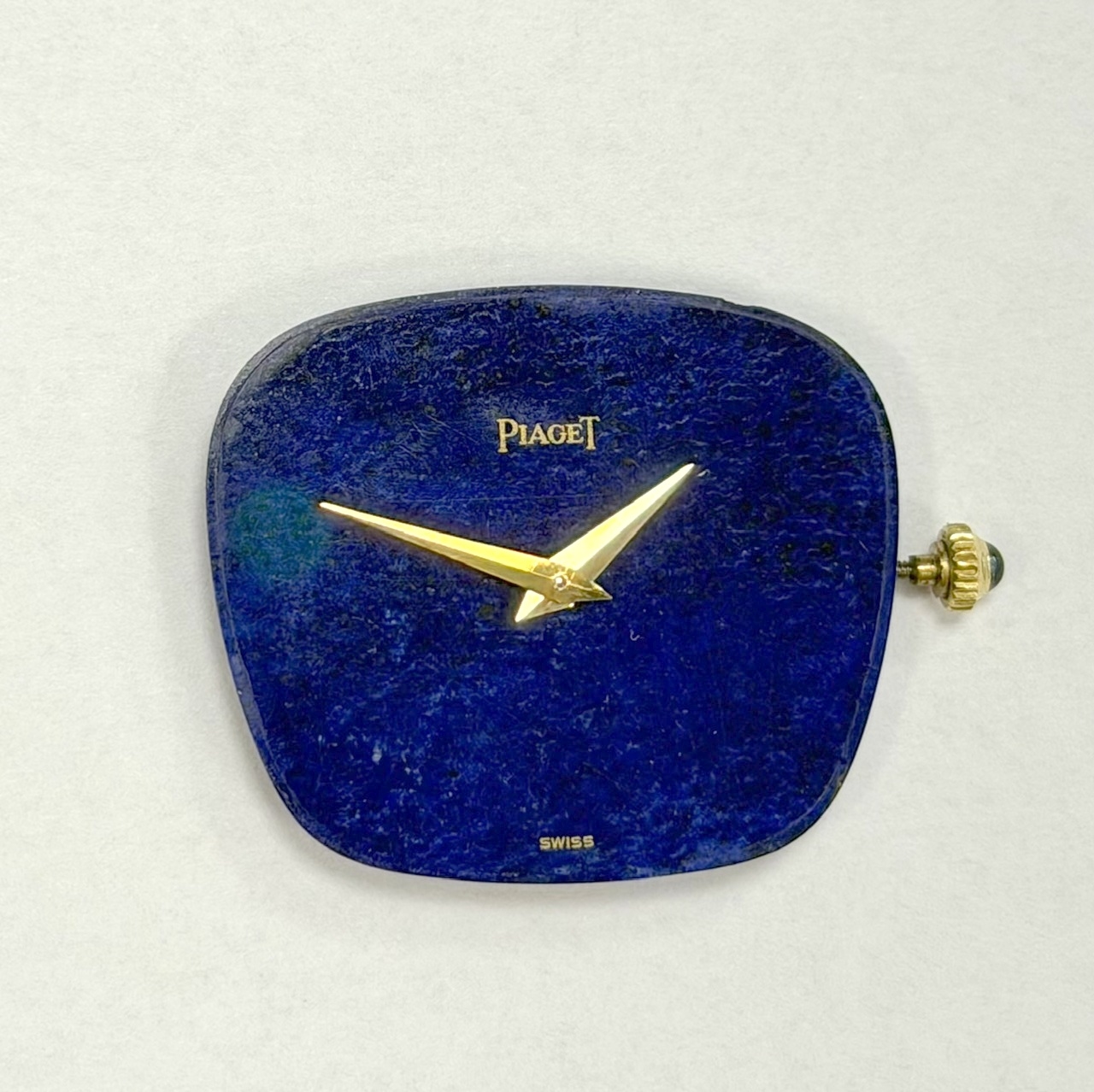 Detail f: PIAGET seltene, asymmetrische Damenarmbanduhr in GG 750/000 mit Lapislazuli-Zifferblatt Referenz 9465, Handaufzug, Schweiz um 1970, Boden 4-fach ...