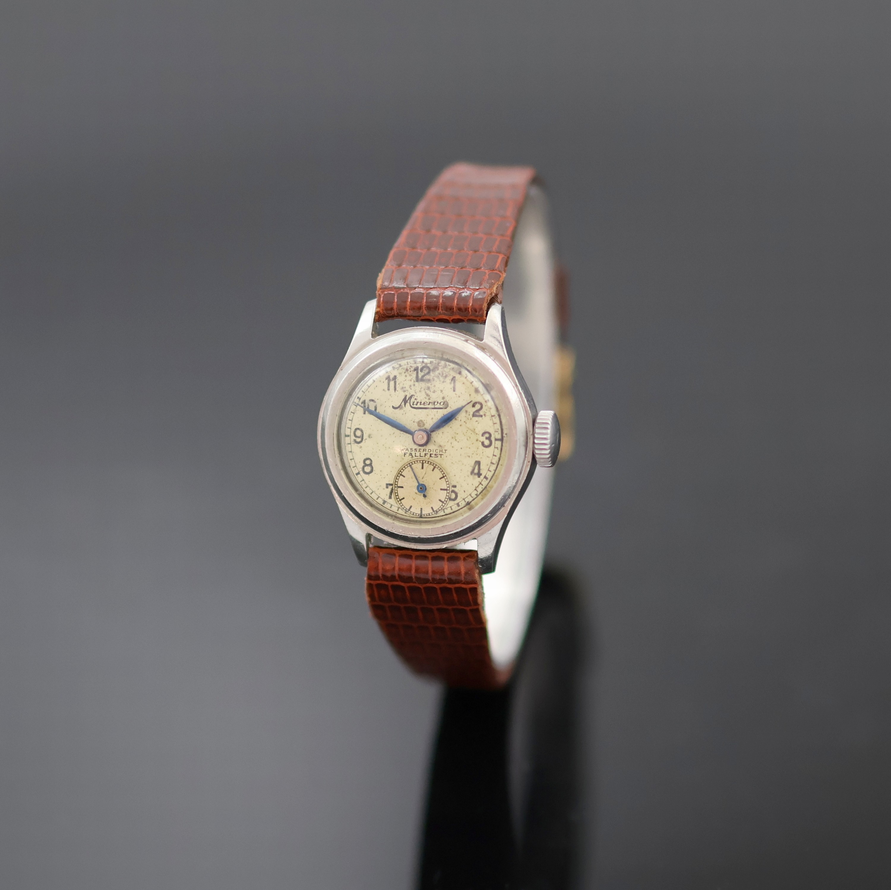 Image 27124980 - MINERVA rare vintage ladies wristwatch with German dial-inscription Wasserdicht Fallfest ...