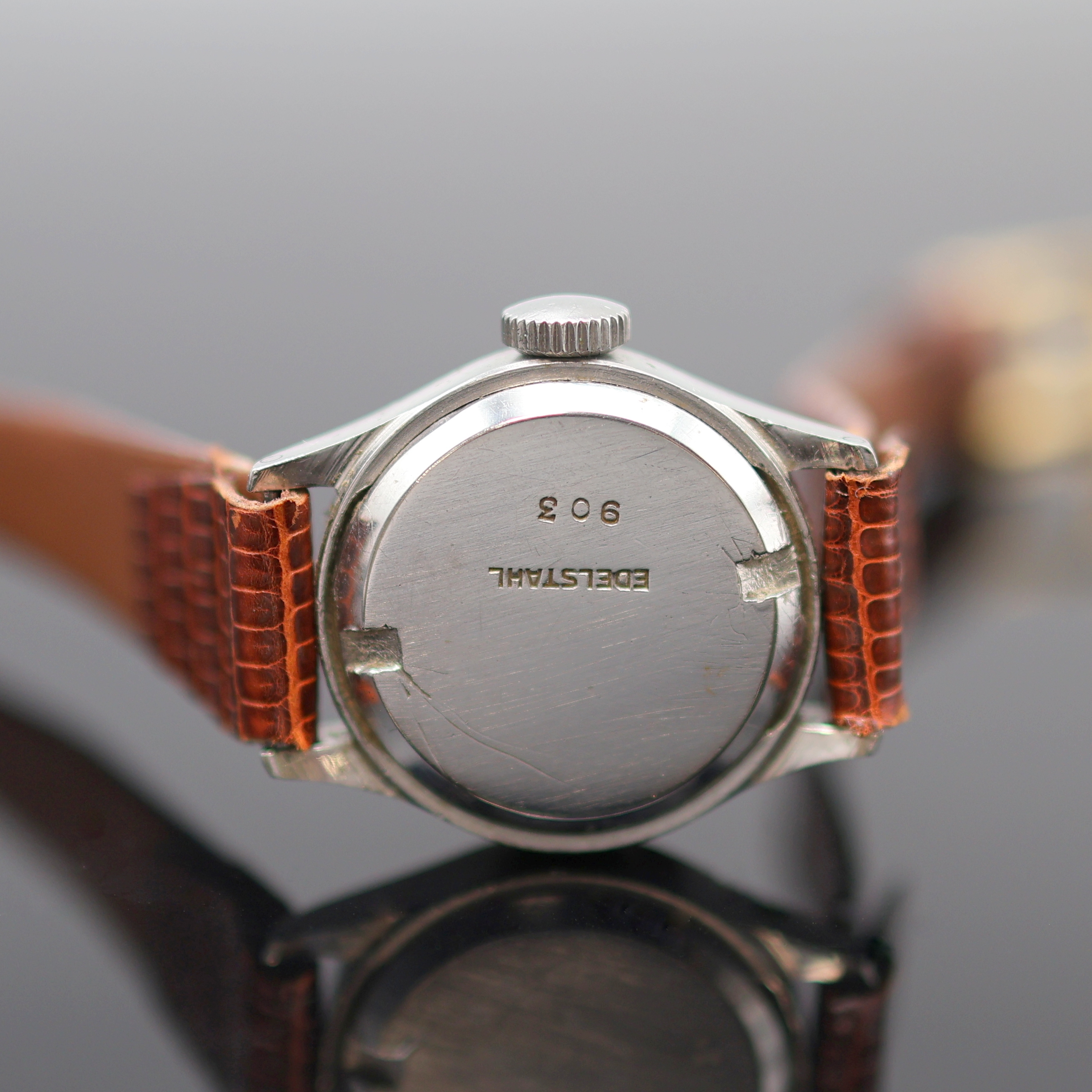Detail d: MINERVA seltene vintage Damenarmbanduhr mit deutscher Zifferblatt-Beschriftung Wasserdicht Fallfest Referenz 903, Schweiz um 1950, Handaufzug, ...