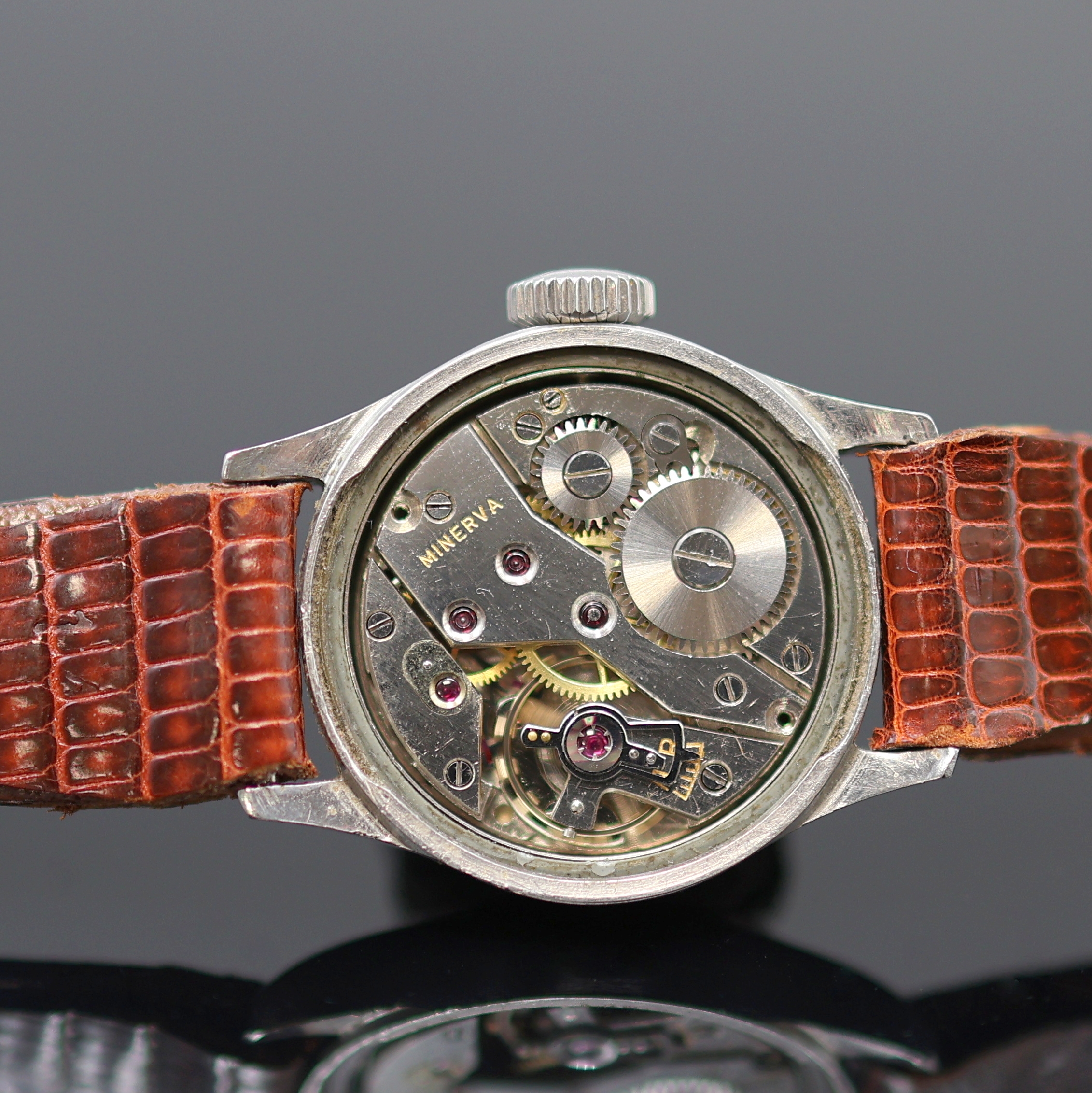 Detail e: MINERVA seltene vintage Damenarmbanduhr mit deutscher Zifferblatt-Beschriftung Wasserdicht Fallfest Referenz 903, Schweiz um 1950, Handaufzug, ...