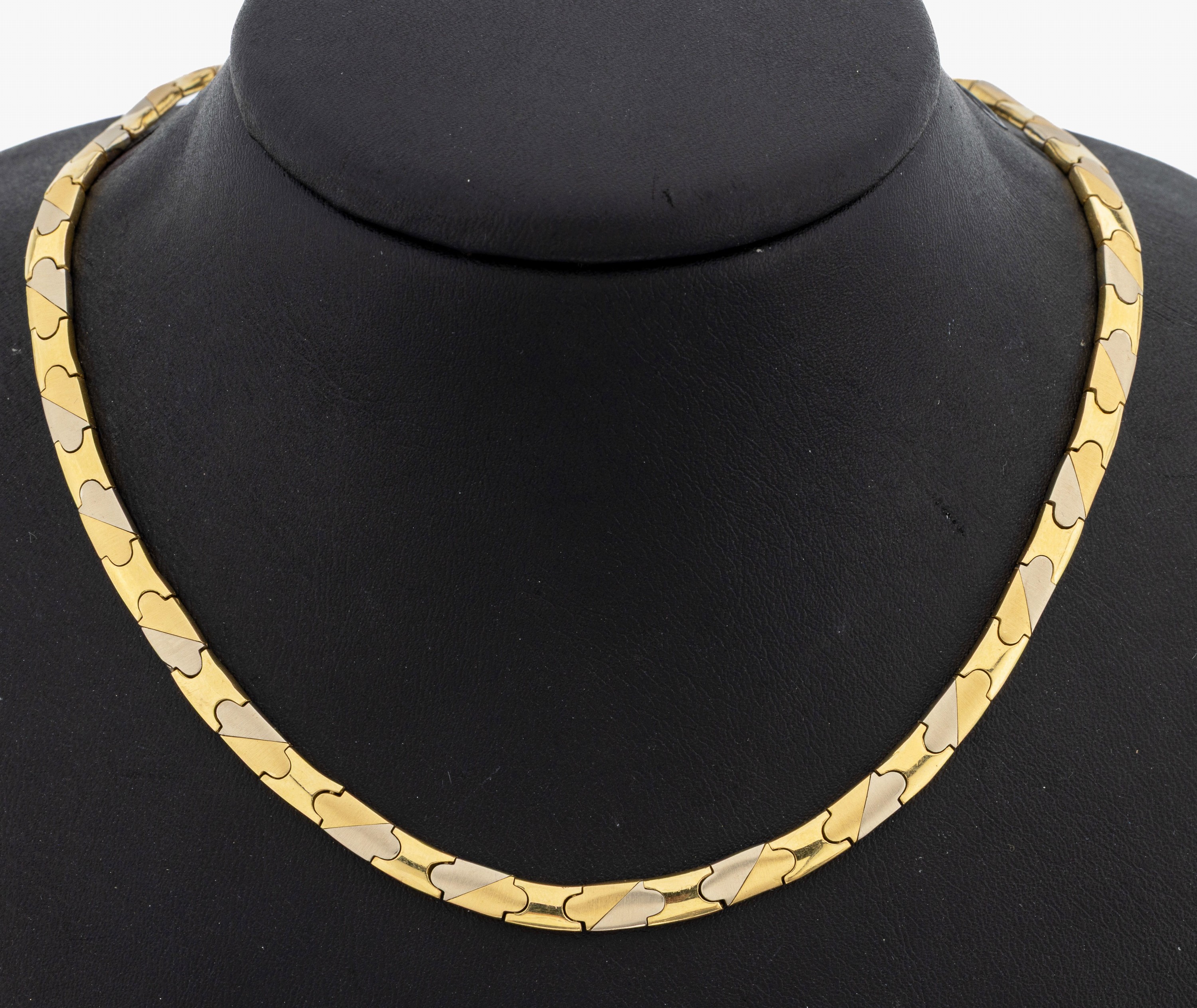 Image 27125100 - 18 kt Gold Collier, GG/WG 750/000, part. sat., L. ca. 41 cm, Kastenschloss mit 2 ...