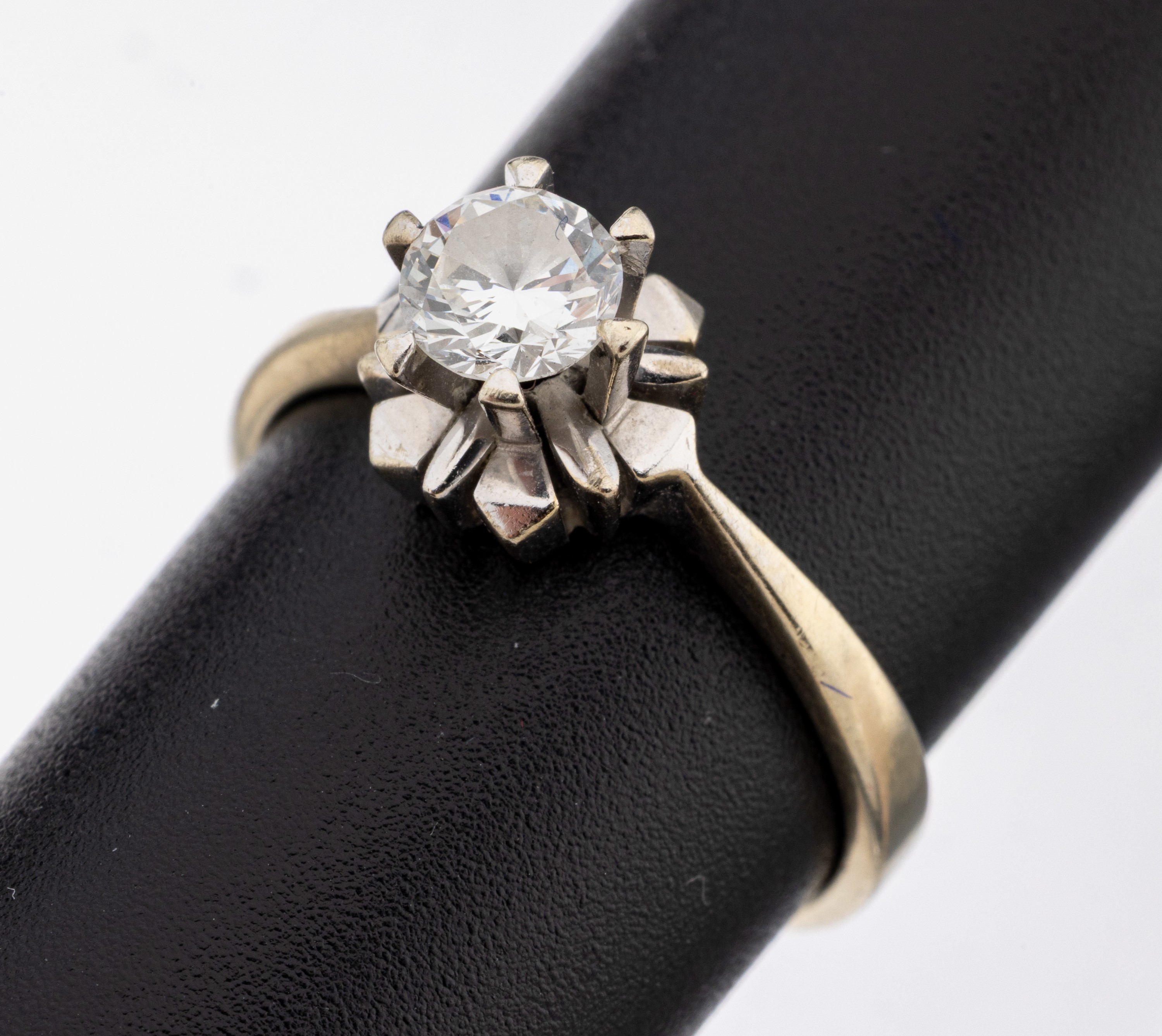 Image 27125102 - 18 kt Gold Brillant-Ring, WG 750/000, Brillant ca. 0.50 ct feines Weiß/vvs, RW 53, ca. ...