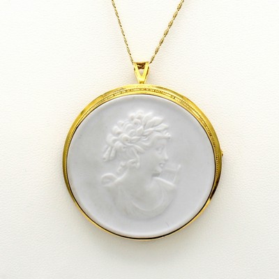 27125378a - Anhänger/Brosche mit Porzellankamee von Meissen an Kette, 925er Silber verg., ...