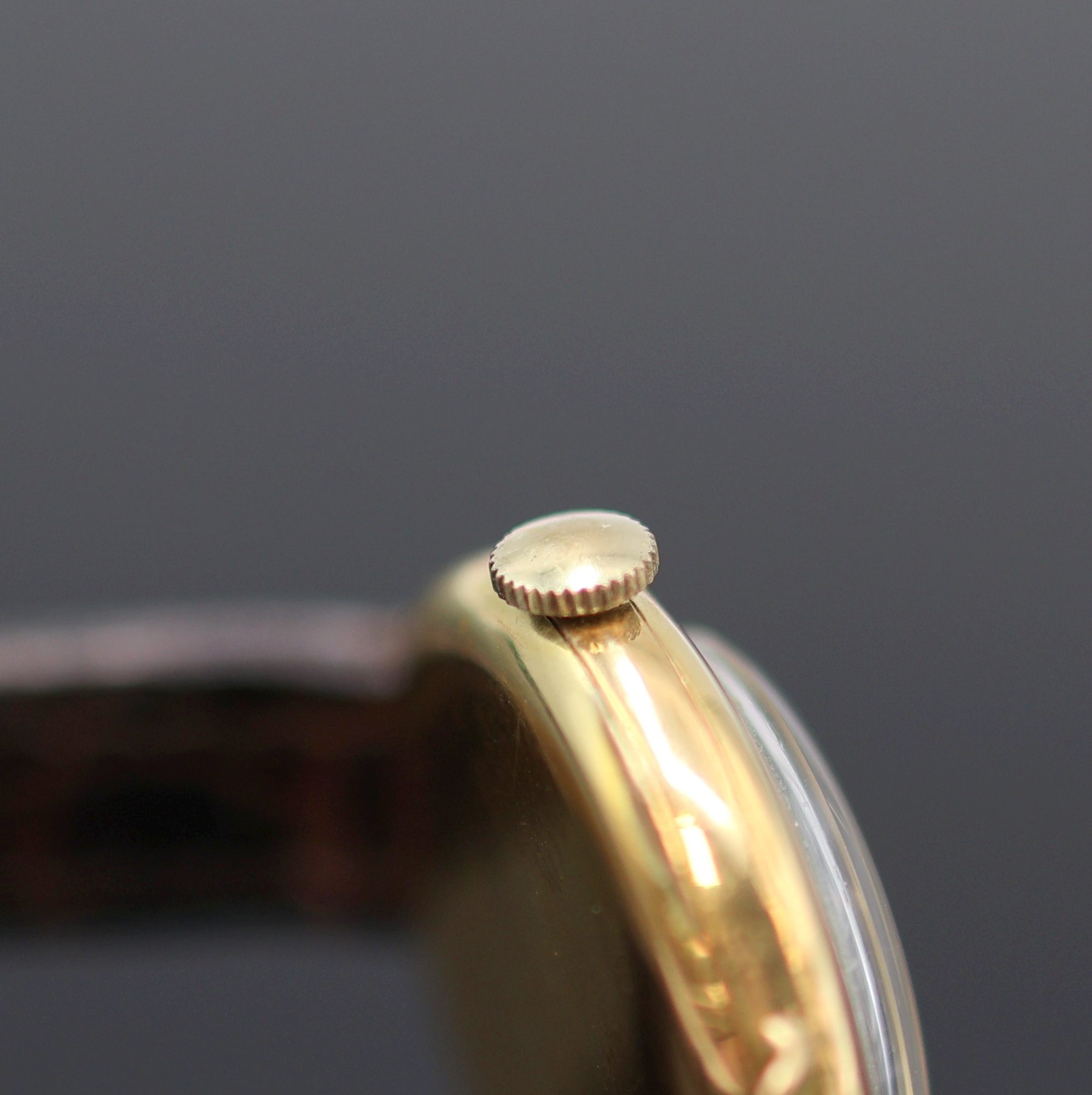 Detail c: LONGINES frühe Damenarmbanduhr in GG 750/000, Schweiz um 1920, Handaufzug, dell. Scharnierboden (defekt/zu rep.), Emailzifferbl. riss., ...