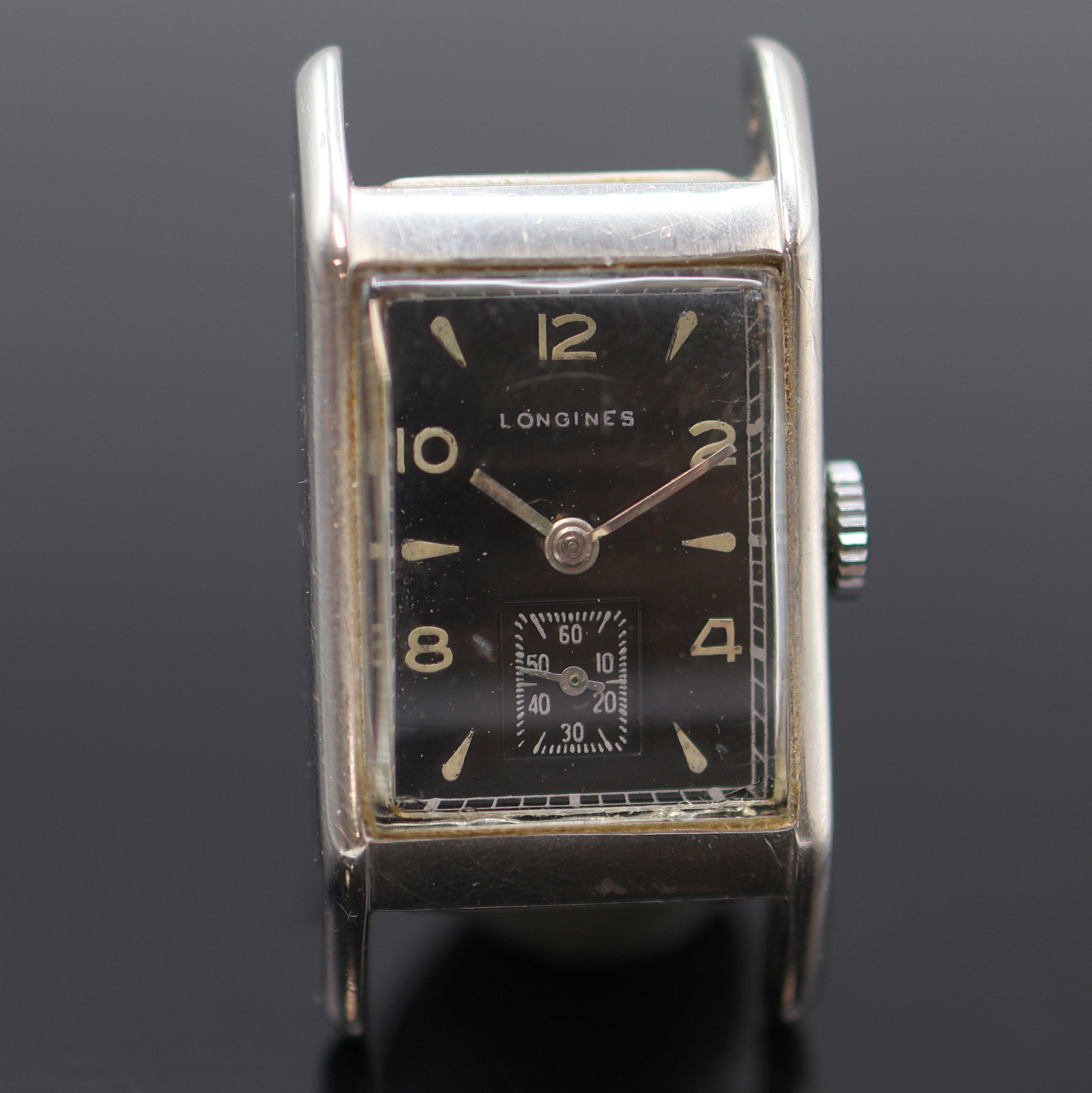 Detail a: LONGINES seltene rechteckige Armbanduhr in Palladium, Schweiz/USA 1940er Jahre, Handaufzug, Boden aufgedr., schwarzes Zifferbl. besch. u. rest., ...