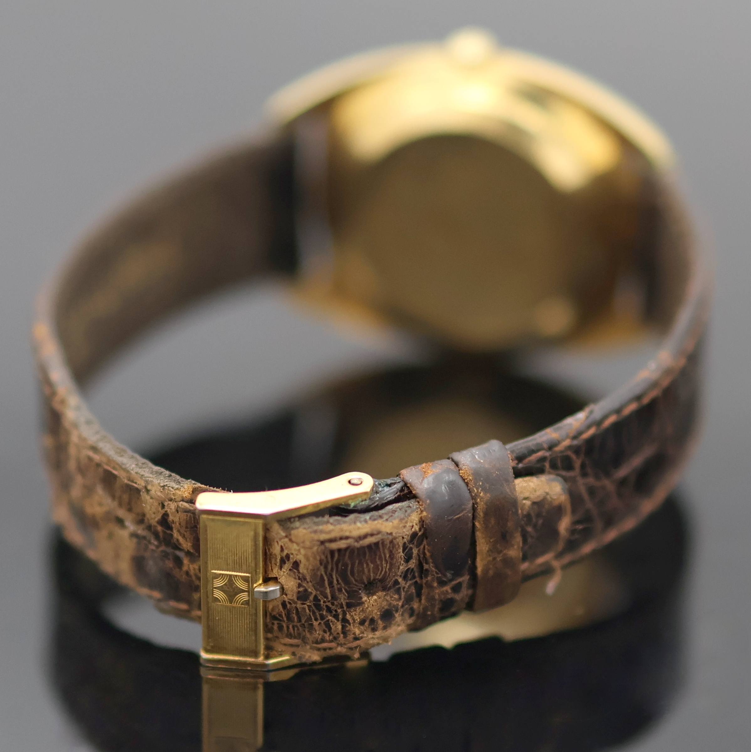 Detail d: ZENITH Herrenarmbanduhr in GG 750/000, Schweiz um 1968, Automatik,2-teil. Geh., Boden aufgedr., orig. Krone, silb. Zifferbl. m. aufges. Indizes ...