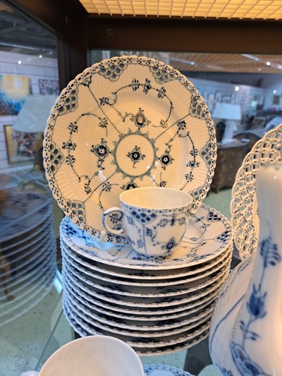 27125799k - Kaffeeservice, Musselmalet, Vollspitze, für 12 Personen, Royal Copenhagen, Porzellan, ...