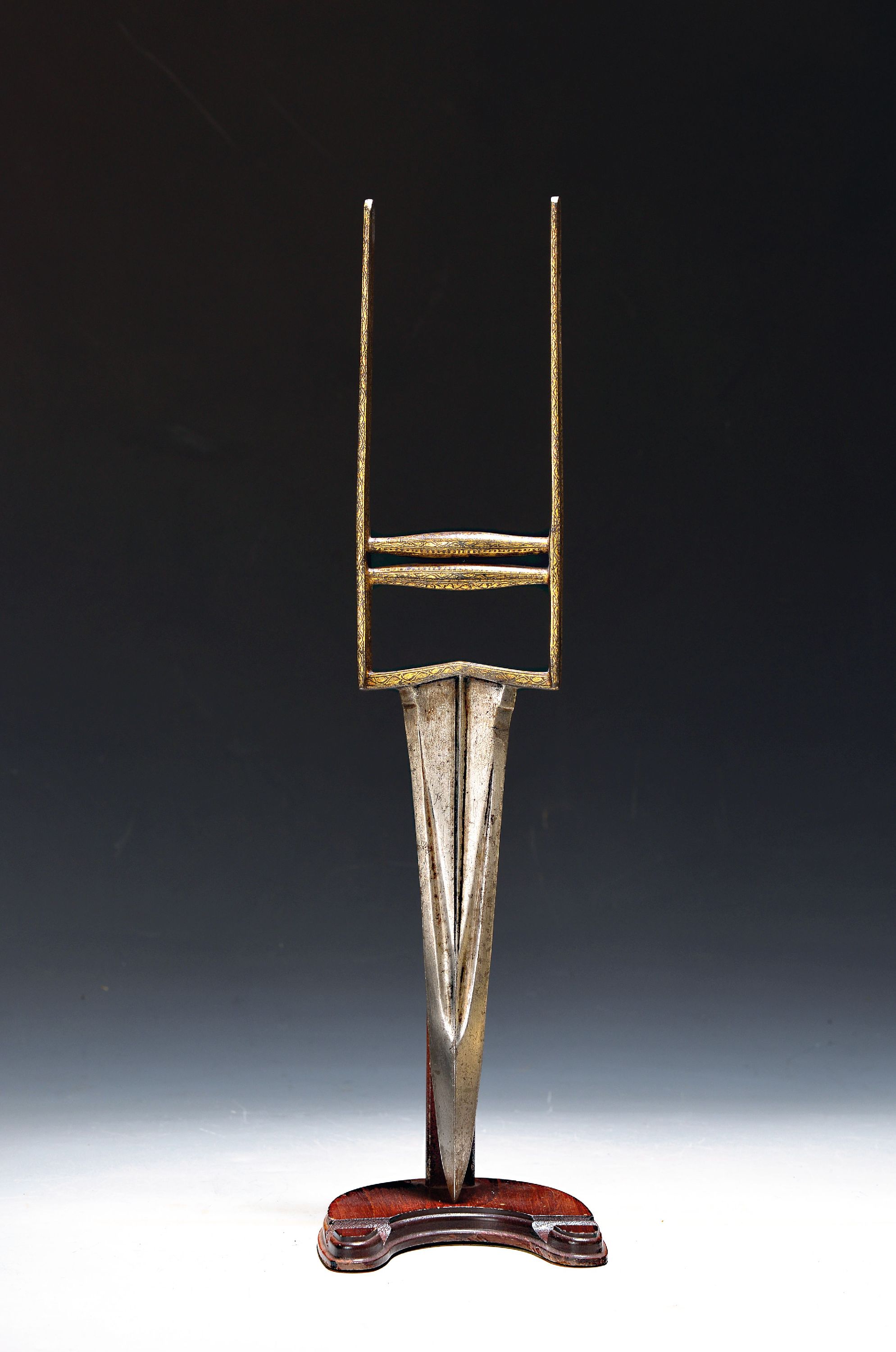 Image 27126068 - Katar oder Tigerdolch, Indien, 19. Jh., mit reicher Goldtauschierung von Ornamenten und ...