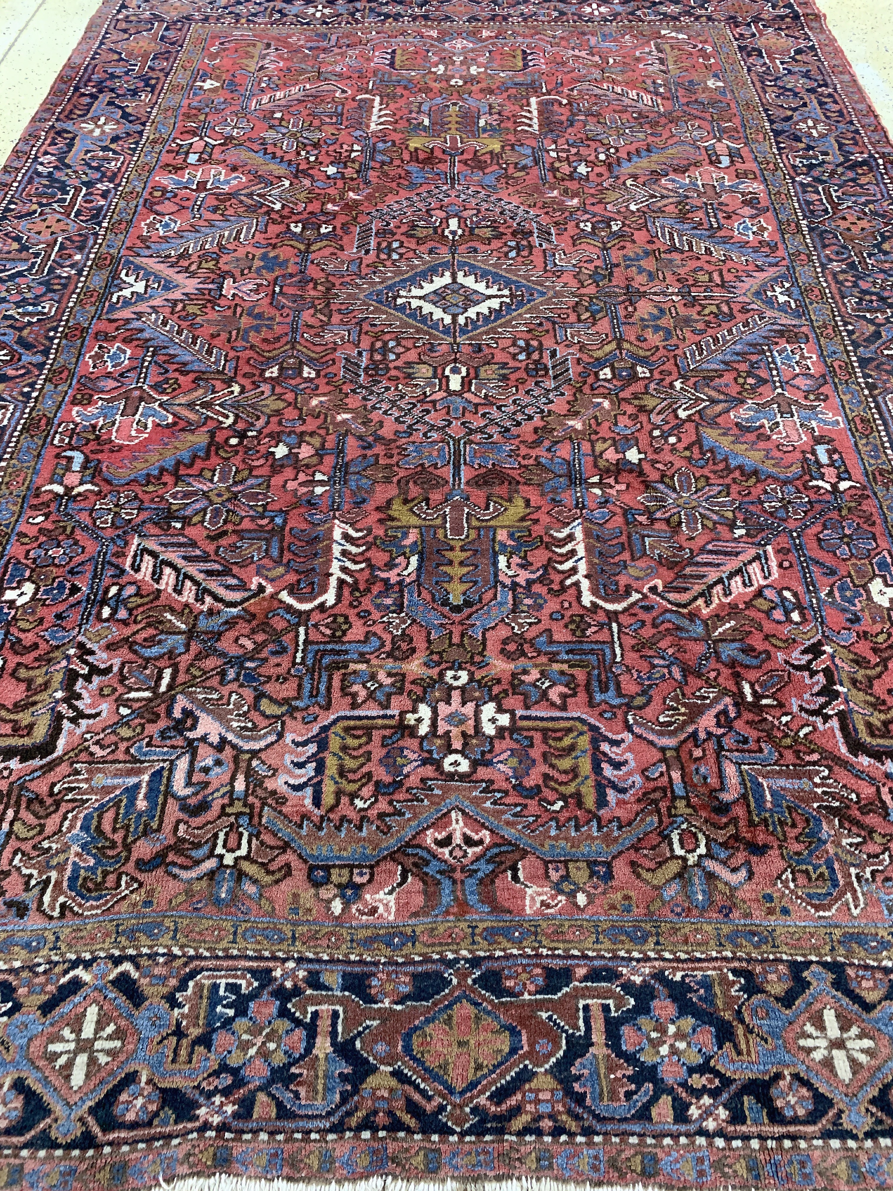 Detail h: Heriz, Persien, Mitte 20.Jhd, Wolle auf Baumwolle, ca. 343 x 238 cm, leicht verblasst,EHZ: 2