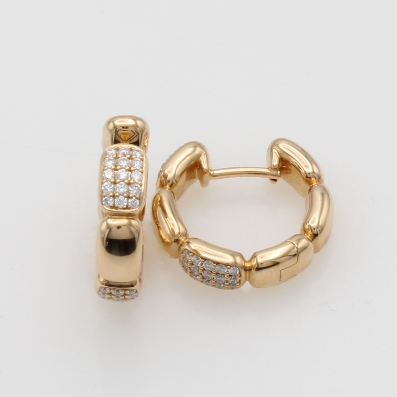 Image 27126122 - Paar Klappcreolen mit Brillanten, RG 750/000, 60 Brill. zus. ca. 0.34 ct Weiß/si ...