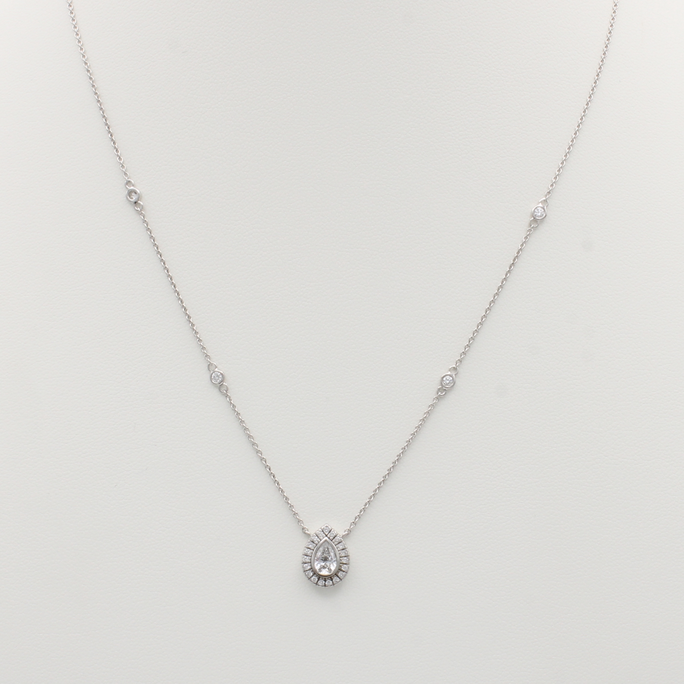 Image 27126136 - Collier mit Diamant und Brillanten, WG 750/ 000, Karabinerschl., Diamanttropfen ca. 0.42 ...