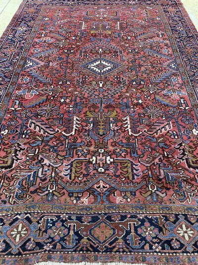27126114h - Heriz, Persien, Mitte 20.Jhd, Wolle auf Baumwolle, ca. 343 x 238 cm, leicht ...