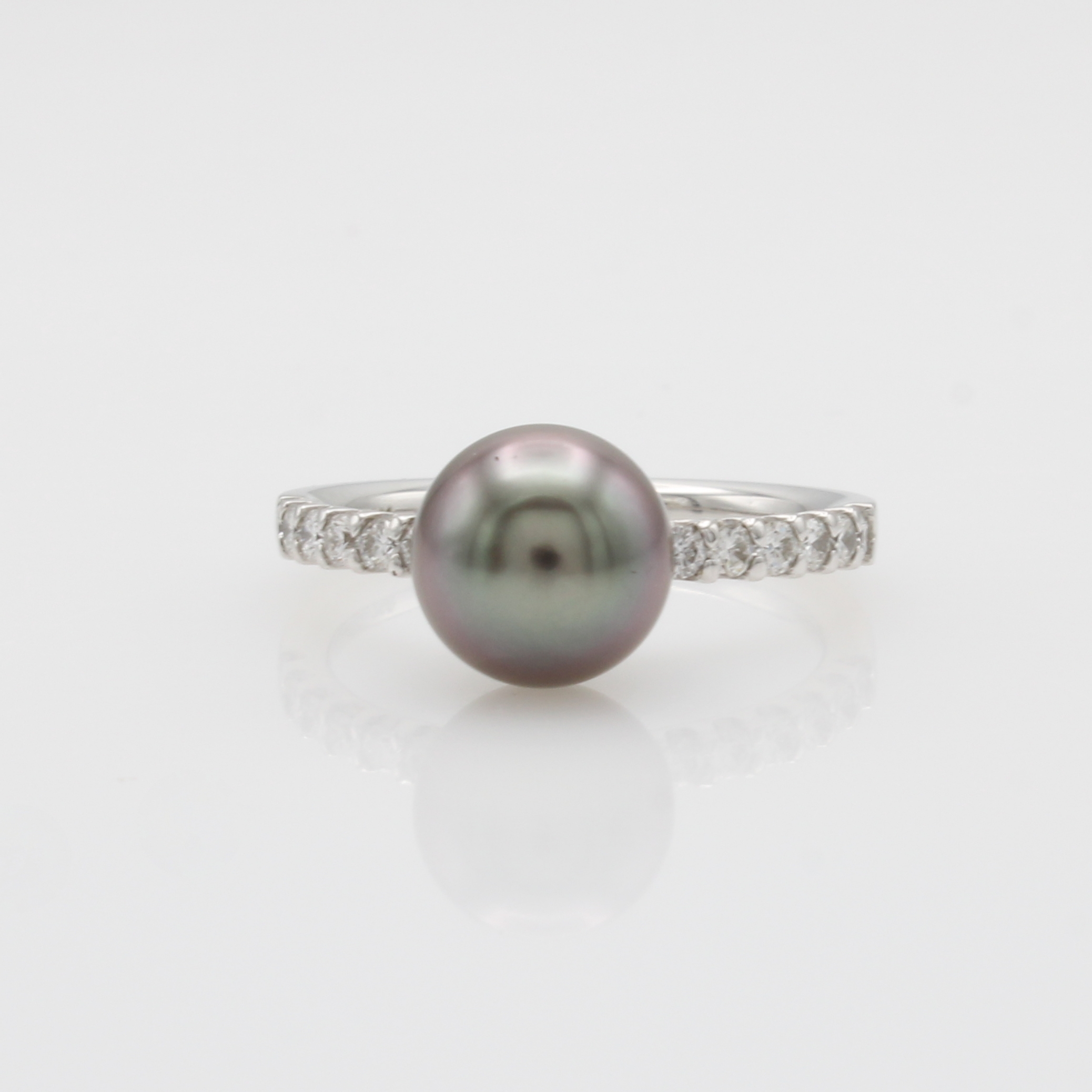 Image 27126274 - Ring mit Tahitizuchtperle und Brillant, WG 750/000, 12 Brill. zus. ca. 0.30 ct Weiß/si, ...