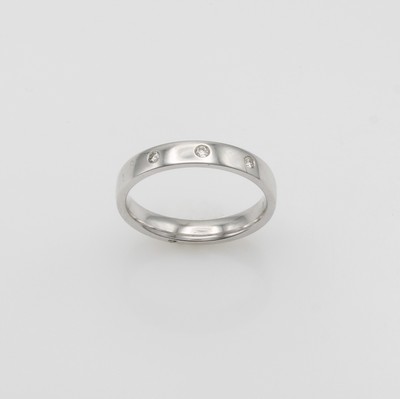 27126267a - Ring mit Brillanten, WG 585/000, 3 Brill. zus. ca. 0.06 ct top light brown/lupenrein, ...
