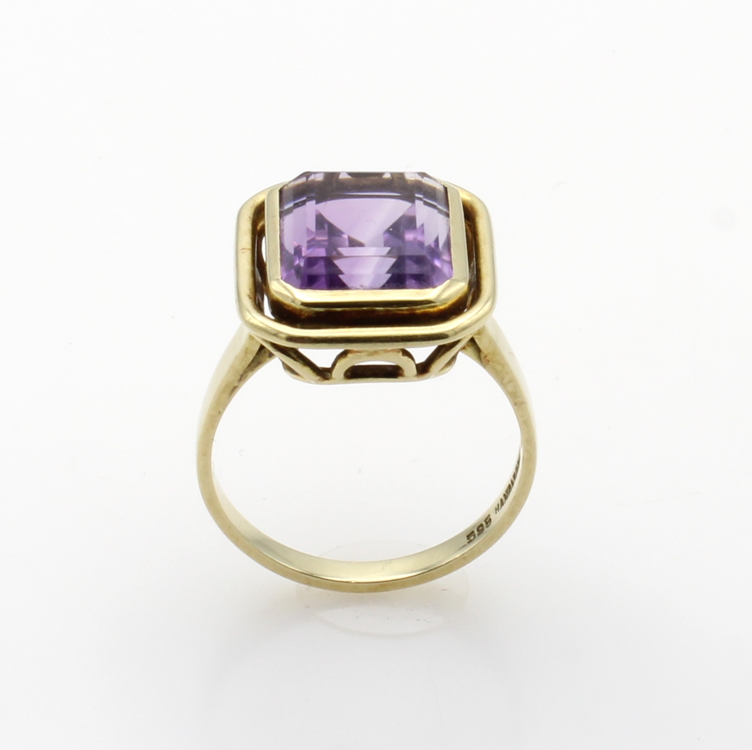 Image 27126567 - Ring mit Amethyst, GG 585/000, mit Unter- kaderung, Amethyst ca. 4 ct, Handarbeit, RW ...