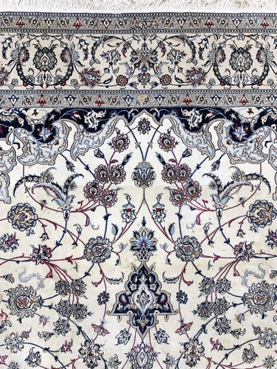 27126583i - Nain fein(6 La), Persien, Mitte 20.Jhd, Korkwolle mit Seide, ca. 365 x 255 cm, ca. ...