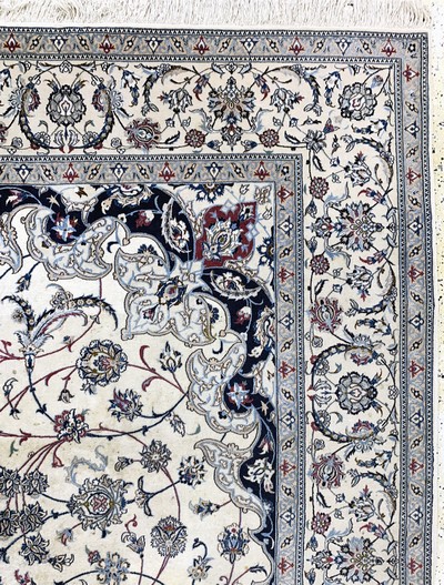 27126583j - Nain fein(6 La), Persien, Mitte 20.Jhd, Korkwolle mit Seide, ca. 365 x 255 cm, ca. ...