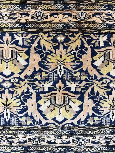 27126584c - Mauri fine old, Afghanistan, early 20th century, wool on wool, approx. 76 x 46 cm, ...