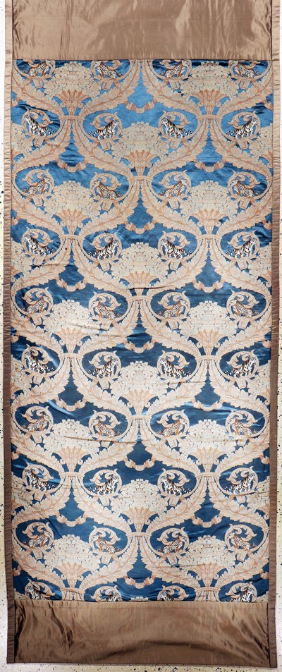 Image Silk embroidery, China, late 20th century, silk, approx. 310 x 127 cm, in need of ...