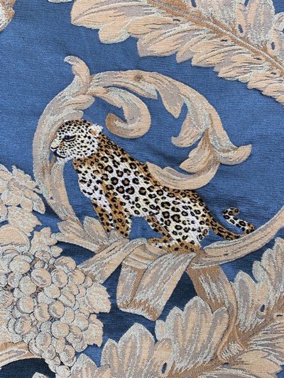 27126588f - Silk embroidery, China, late 20th century, silk, approx. 310 x 127 cm, in need of ...