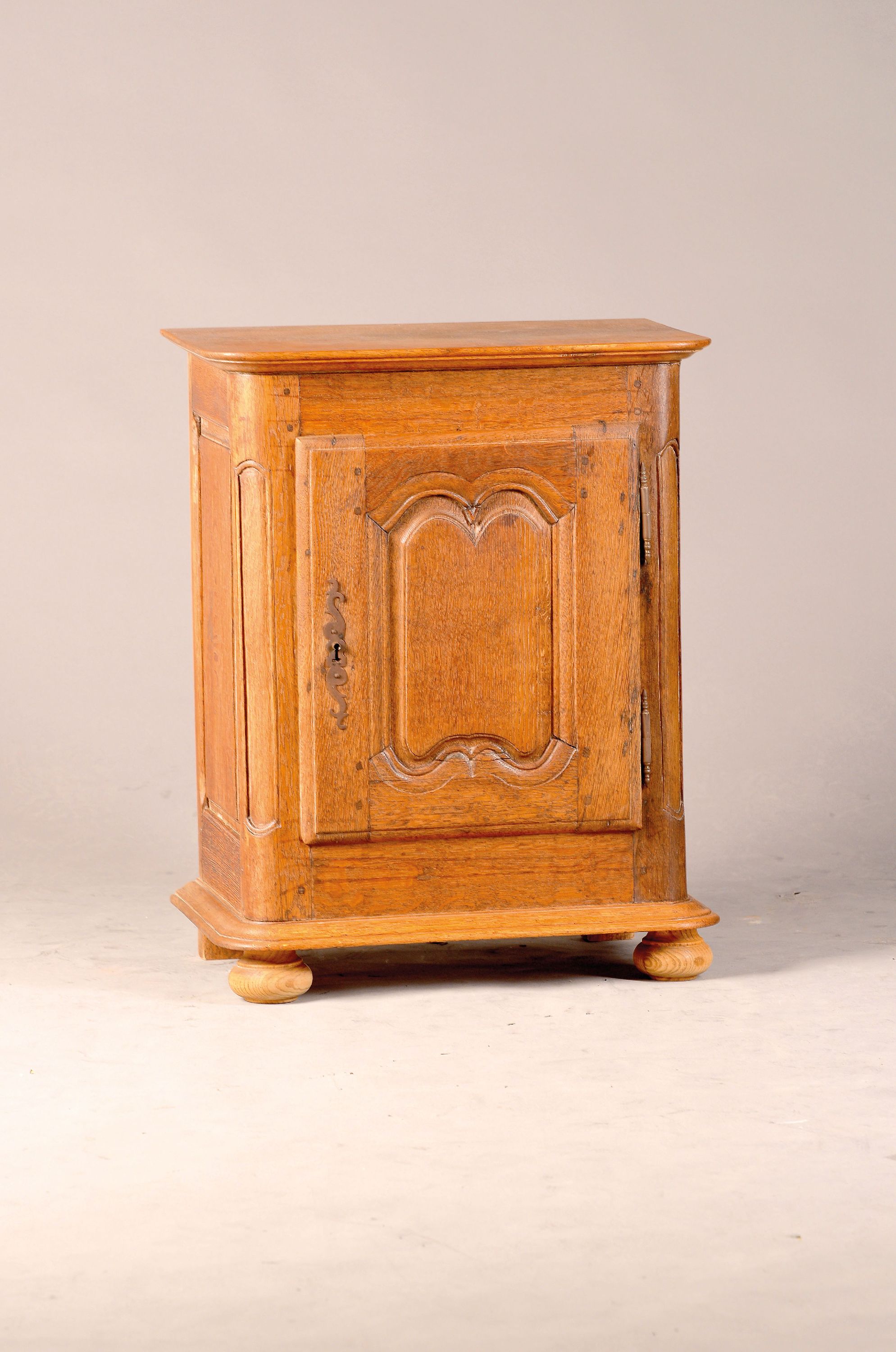 Image 27126992 - Kleines Barock-Schränkchen, 18.Jh., Eiche massiv, z.T. Furnier, eintürig mit ...