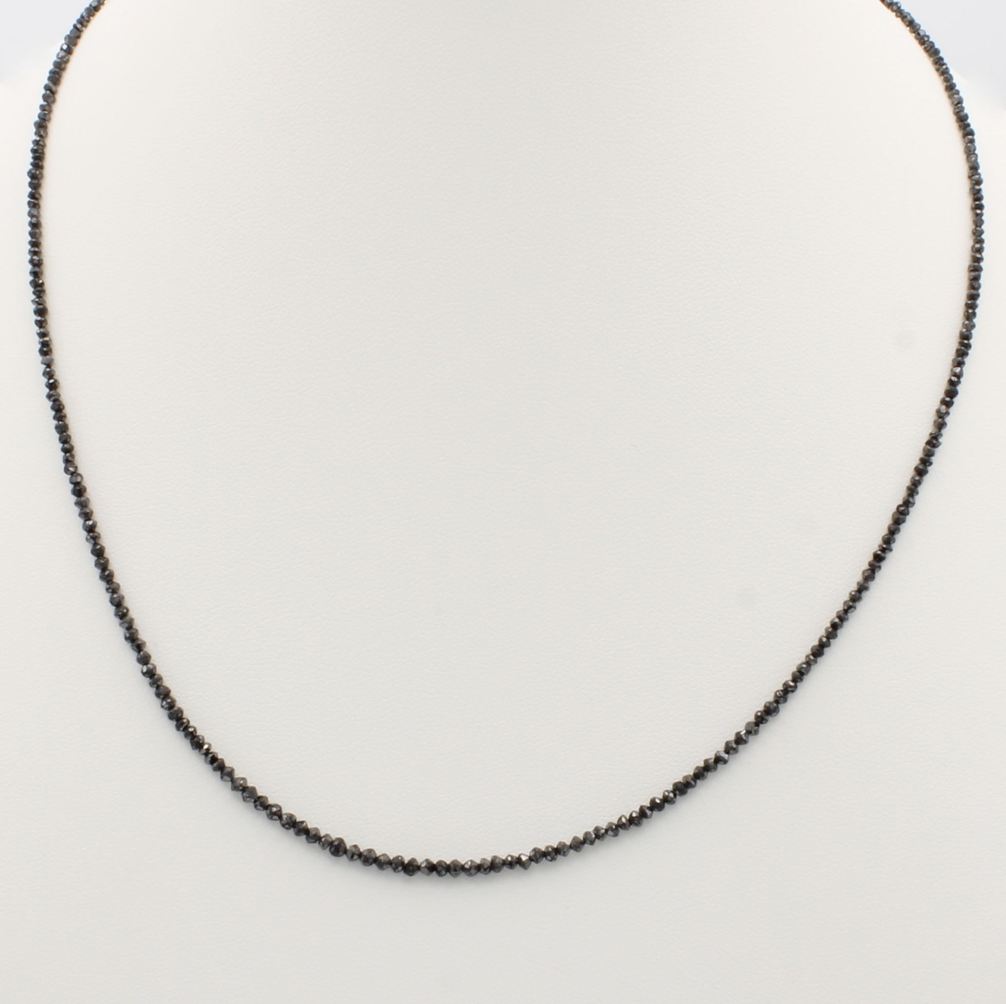 Image 27127031 - Diamantkette, GG 585/000, schwarze Diam. (beh.) im Verlauf, L. durch Verlängerungskette ...