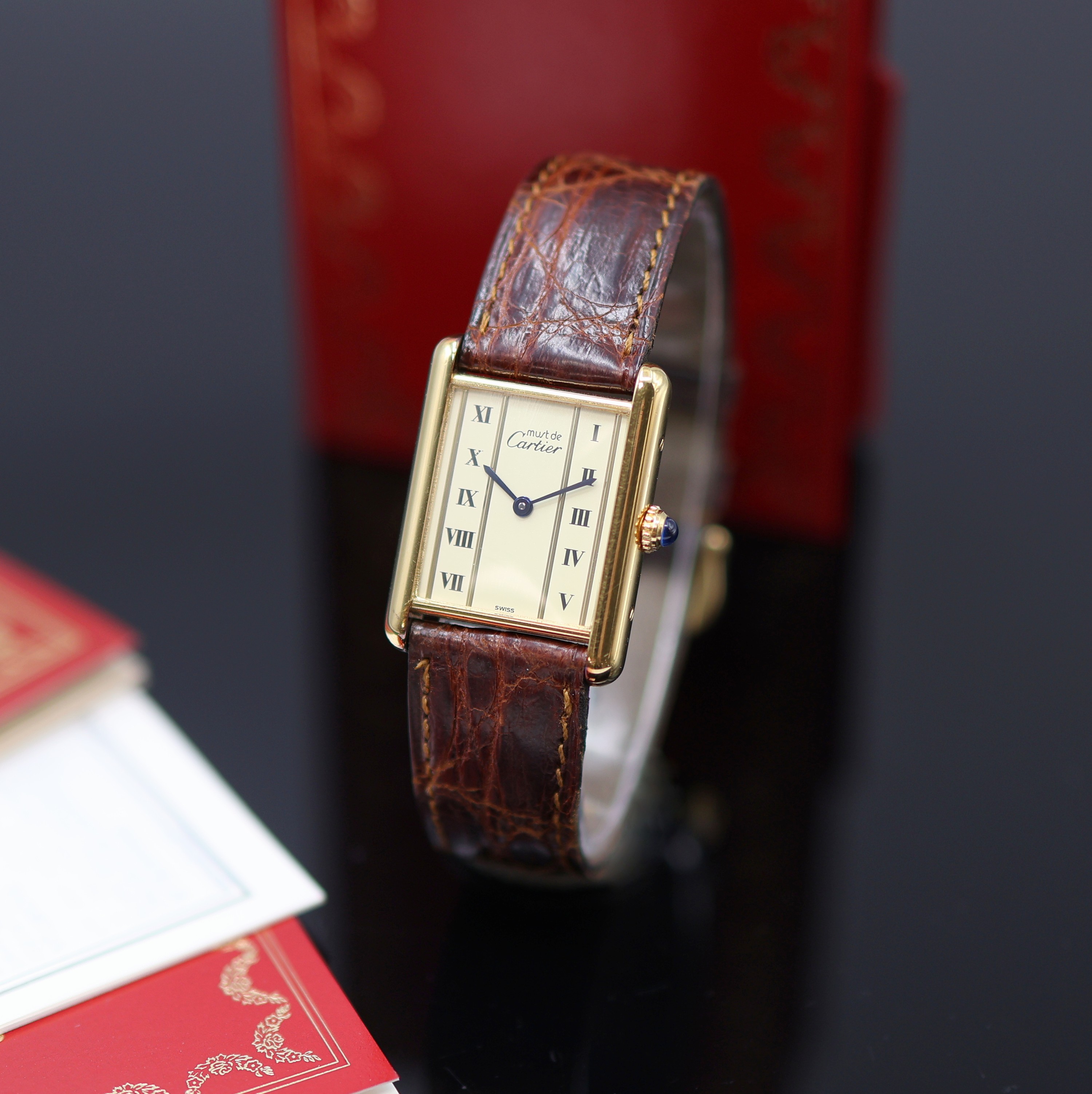 Image 27127229 - CARTIER Damenarmbanduhr Tank Vermeil Referenz 590005, quarz, verg. Silbergeh. inkl. ...