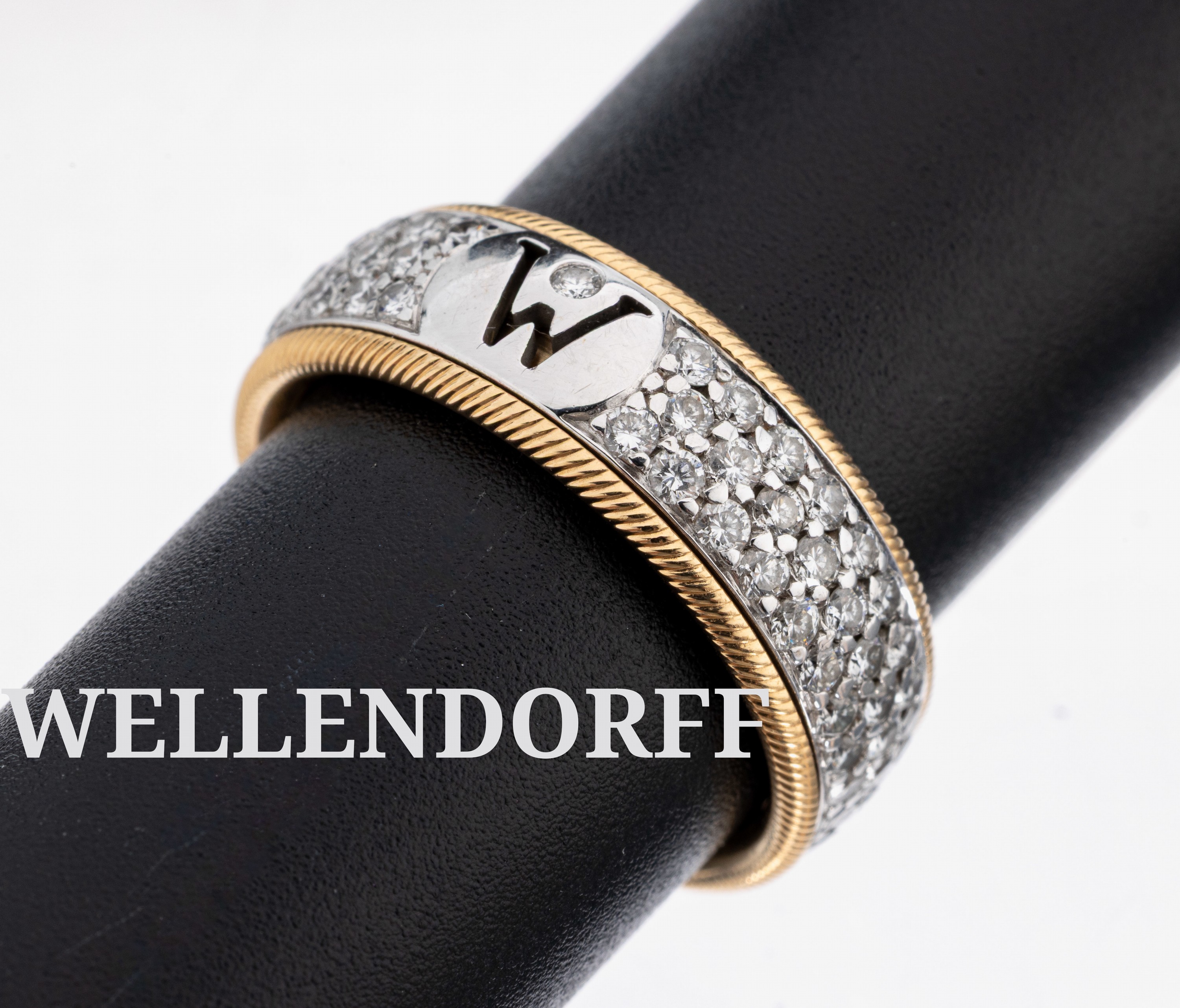 Image 27127314 - 18 kt Gold WELLENDORFF Brillant-Ring, GG/WG750/000, Modell ´Venus´, Mittelteil drehbar, ...