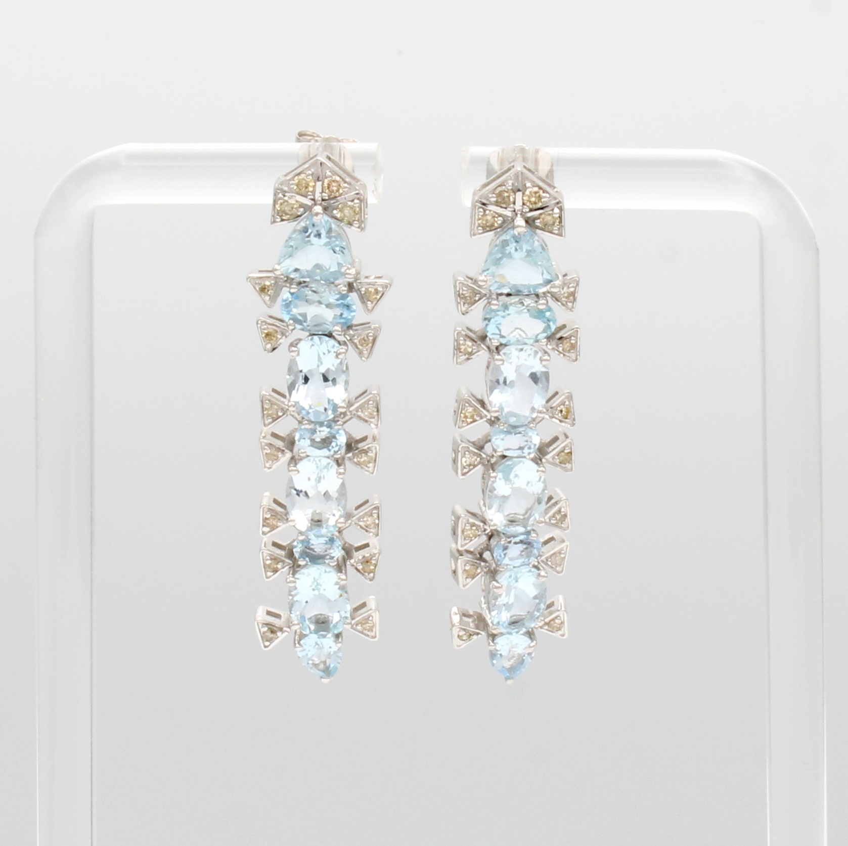 Image 27127327 - Paar Ohrstecker mit Aquamarinen und Diamanten, 925er Silber, Aquamarine in versch. ...