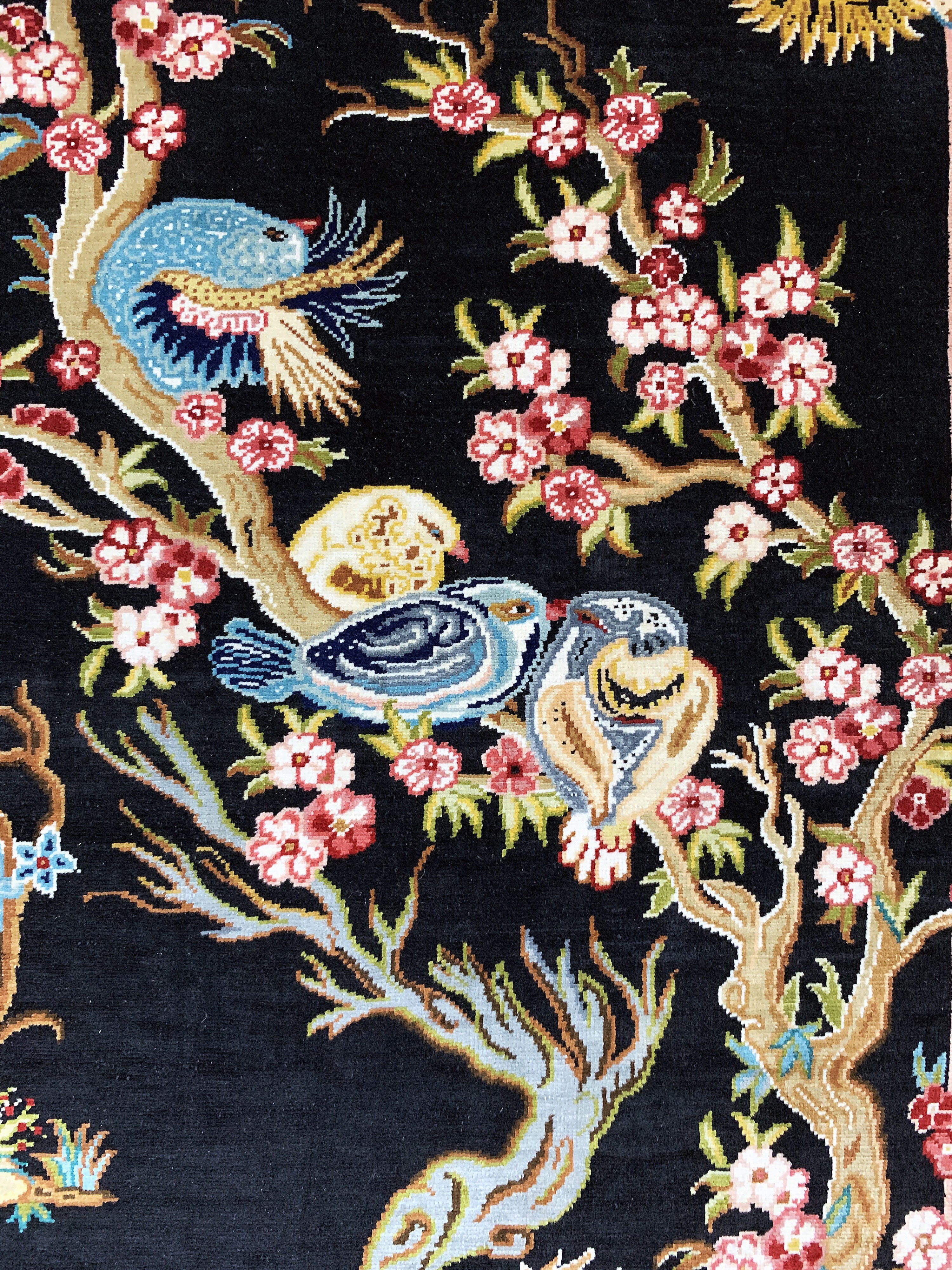 Detail e: Hereke Seide Sehr fein, Türkei, signiert"Özipek", Ende 20.Jhd, reine Naturseide, ca. 47 x 36 cm, ca. 1,4 Mio. Kn/qm, EHZ:(nahezu ...