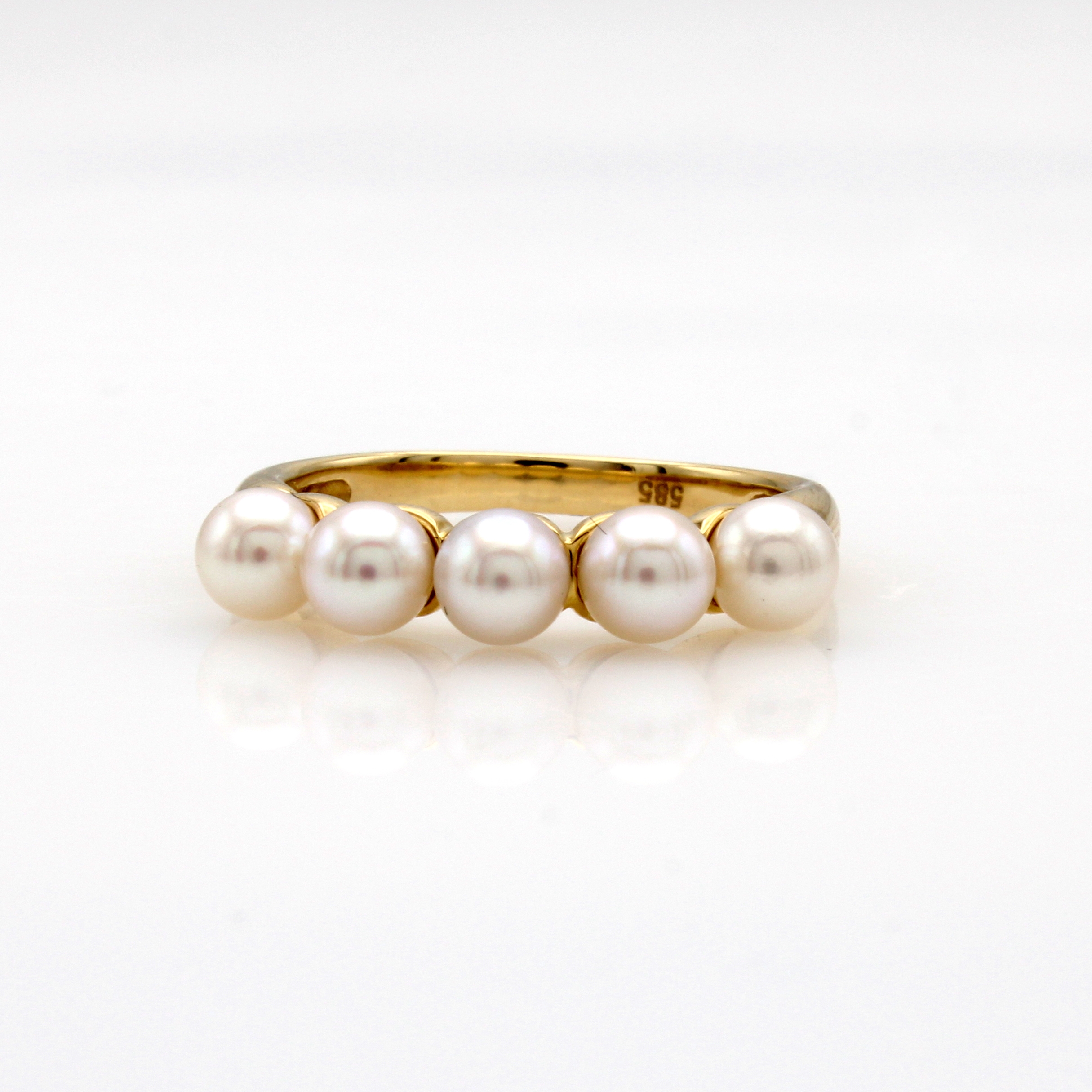 Image 27127436 - Ring mit Akoyazuchtperlen, GG 585/000, 5 weiße Perlen, D. ca. 4.5-5 mm, RW ca. 55 ...