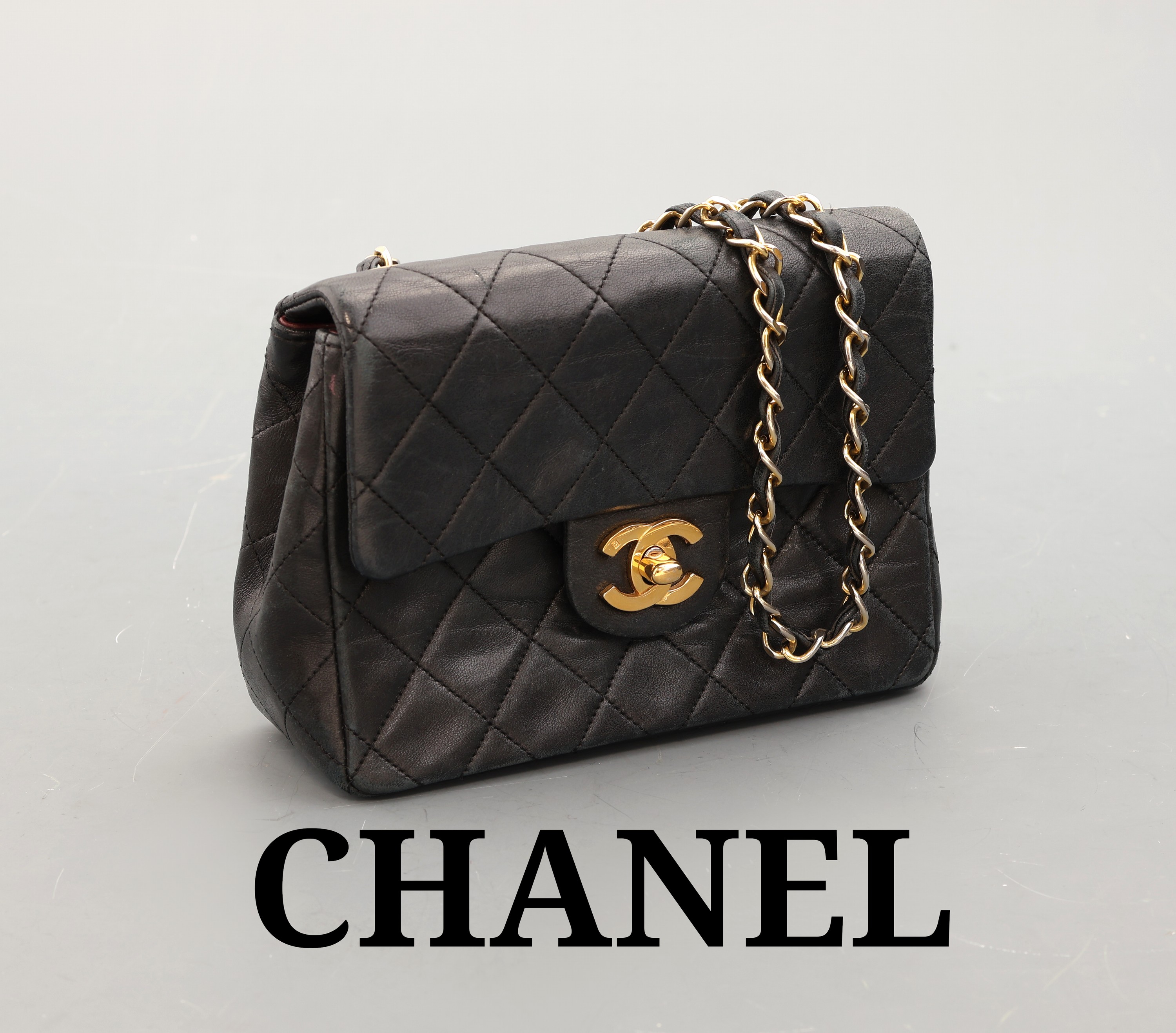 Image 27127483 - CHANEL Vintage Classic Square Mini Flap Bag, schwarzes Lammleder in typ. Chanel ...