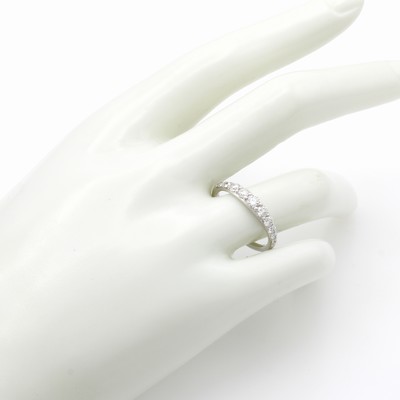 27127480a - Ring mit Brillanten, WG 585/000, 11 Brill. in versch. Größen zus. ca. 0.70 ct ...