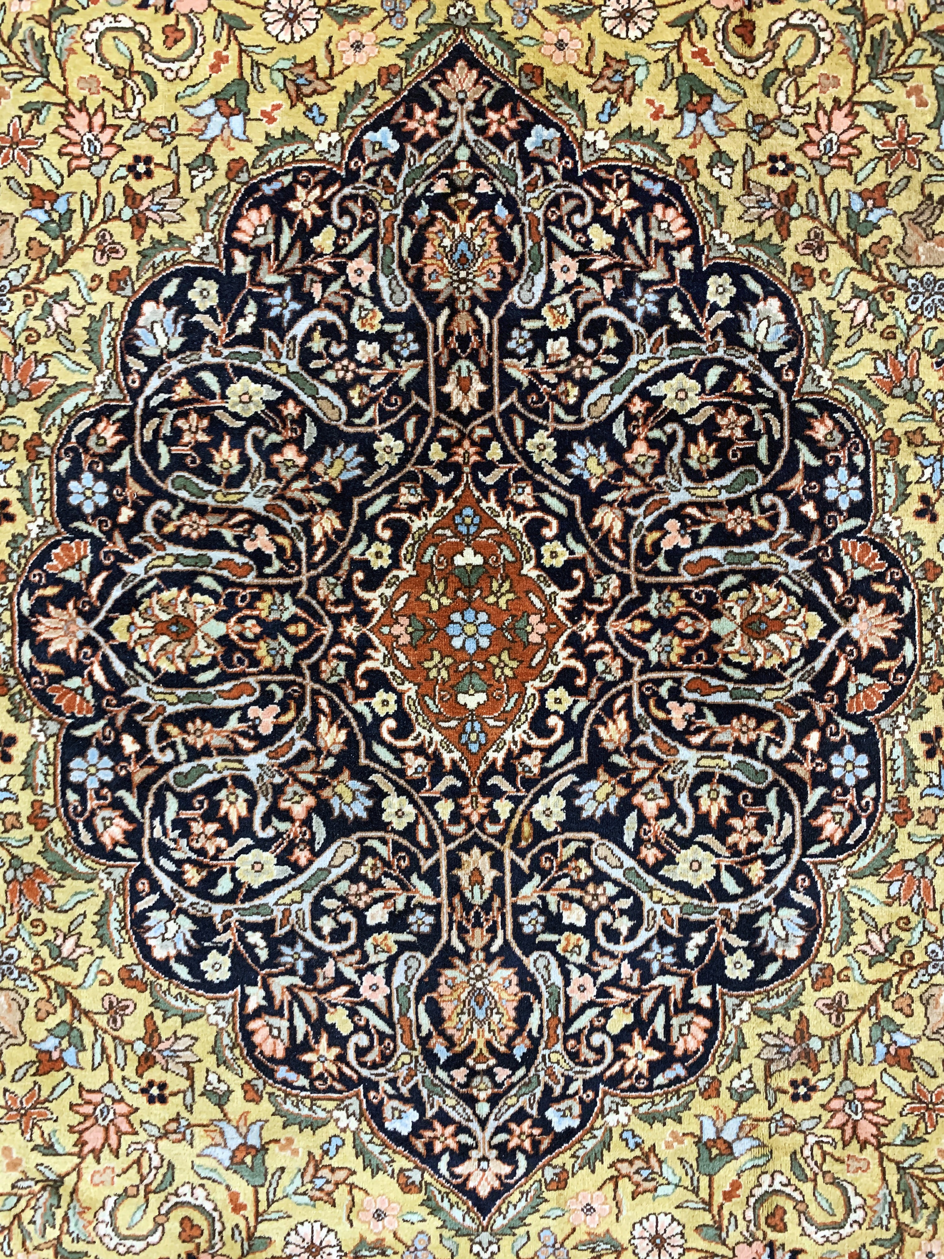 Detail d: Isparta, sign. Türkei, Mitte 20.Jhd., Wolle auf Baumwolle, ca. 310 x 200 cm, EHZ: 2-3