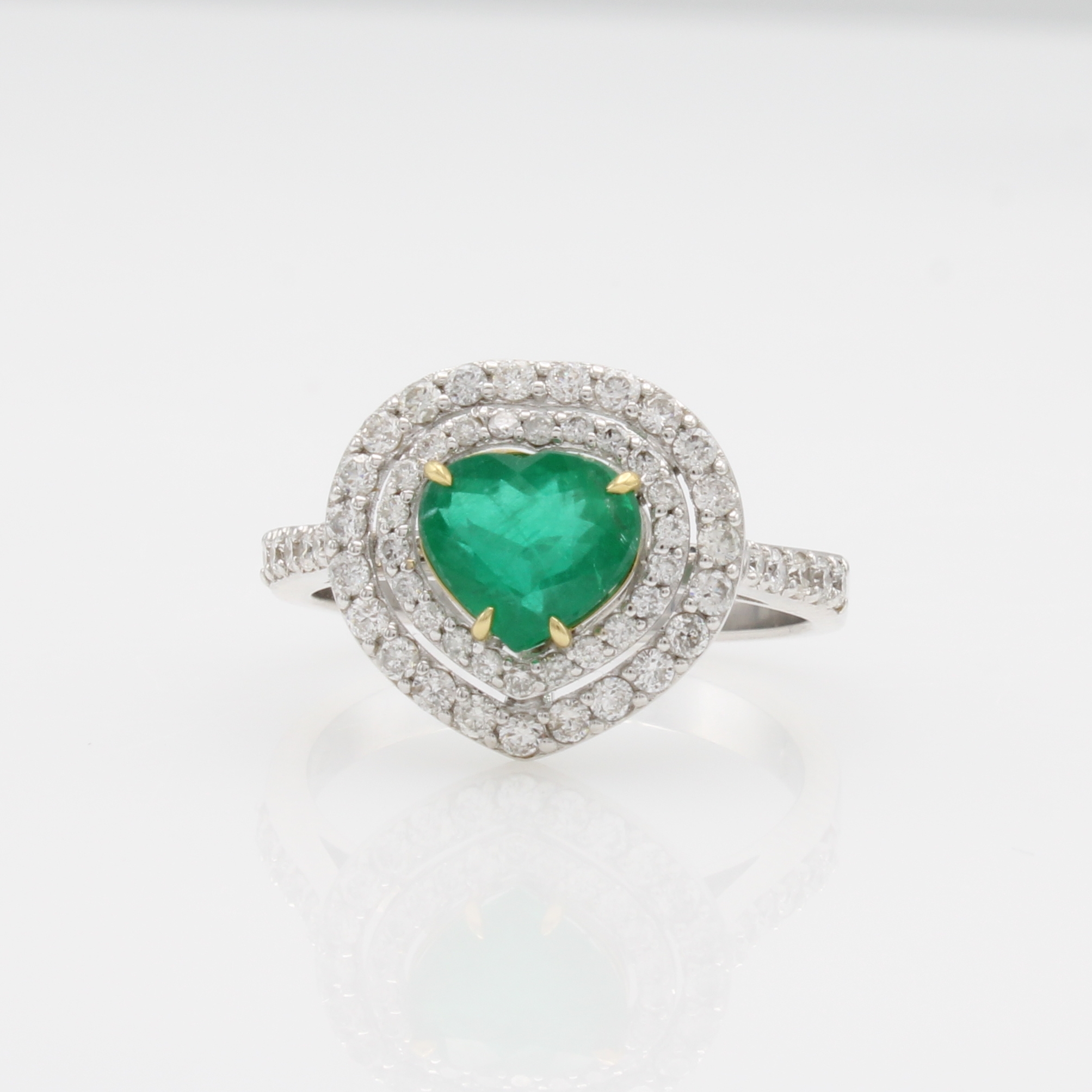 Image 27127677 - Ring mit Smaragd und Brillanten, WG 750/000,herzförm. Smaragd in GG Krappenfassung ca. ...