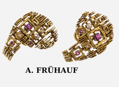 Image Pair of 18 kt gold ruby-diamond-earrings , YG 750/000, abstract design, surface struct., ...