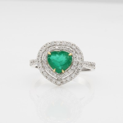 Image Ring mit Smaragd und Brillanten, WG 750/000,herzförm. Smaragd in GG Krappenfassung ca. ...