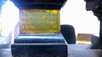 27127786e - Stockuhr, Süddeutschland, 18. Jh. schwarz gefasstes Holzgehäuse, profiliert, (ehemals ...