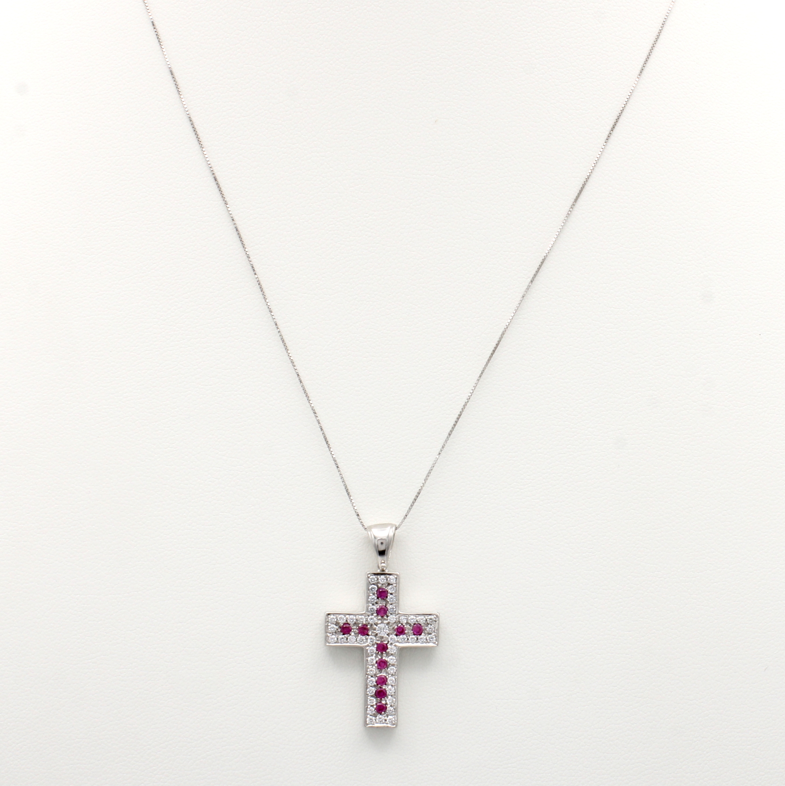 Image 27127807 - Kreuzanhänger mit Rubinen und Brillanten, WG 750/000, fac. Rubine zus. ca. 0.33 ct, ...