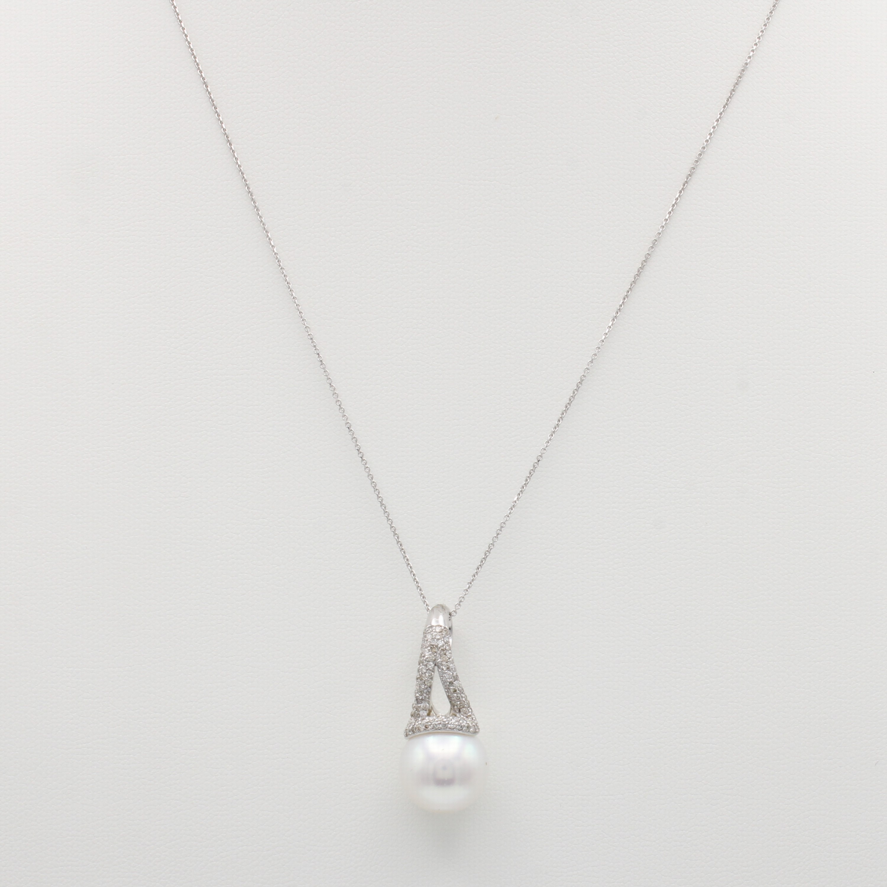 Image 27127808 - Anhänger mit Südseeperle und Brillanten an Kette, WG 750/000, runde, weiße ...