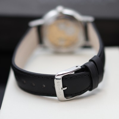 27127896c - Nomos Ludwig Armbanduhr in Edelstahl, Handaufzug, beids. vergl. Geh. inkl. neutr. ...