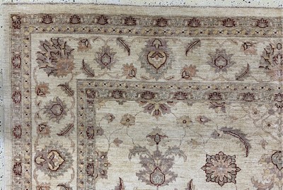 27128283g - Sigler, Pakistan, Ende 20.Jhd, Wolle auf Baumwolle, ca. 356 x 274 cm, EHZ: 1-2 ...