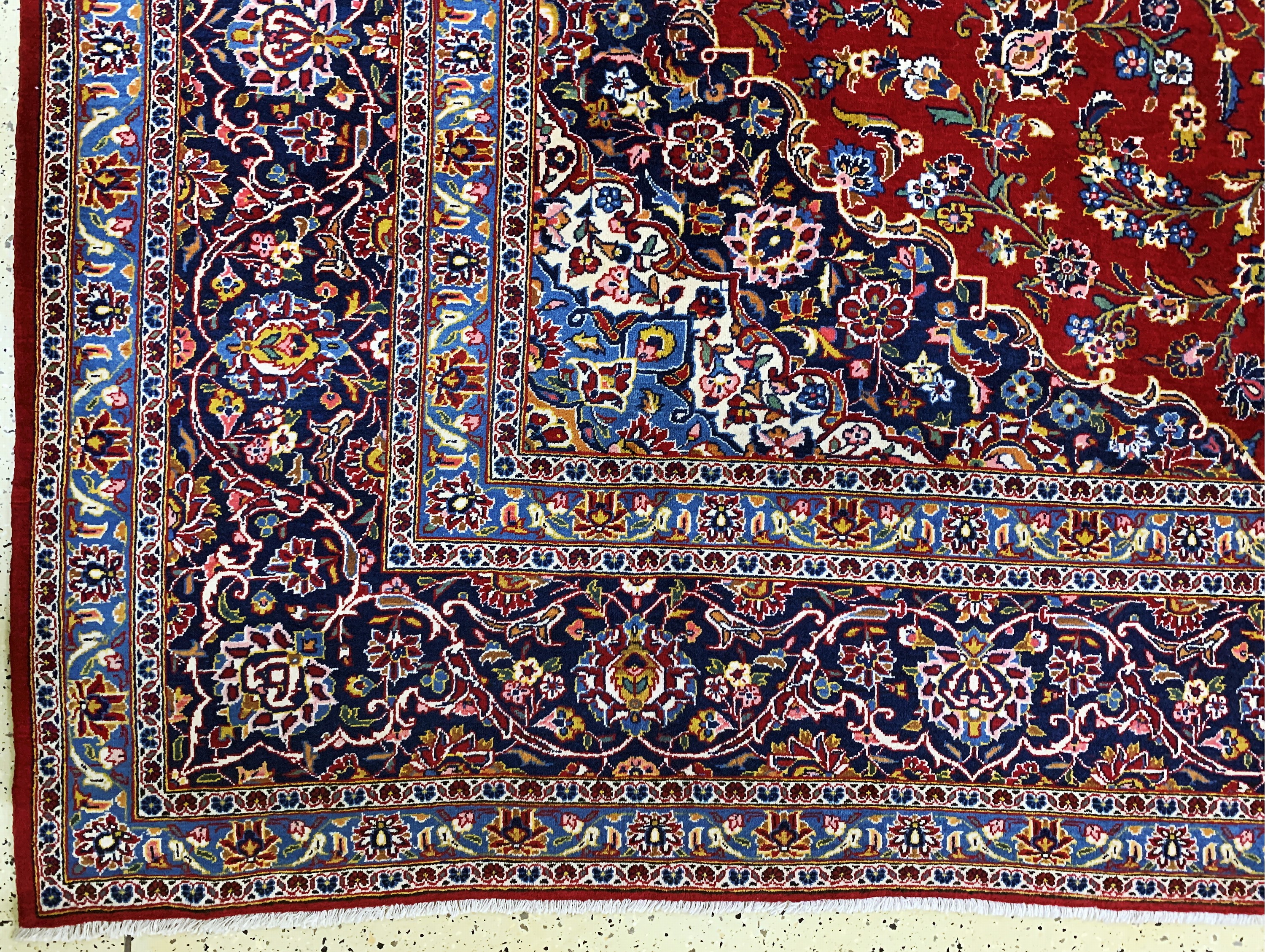 Detail b: Keschan Persien, signiert"Ghoutb", Mitte 20.Jhd, Wolle auf Baumwolle, ca. 400 x 303 cm,EHZ: 1-2